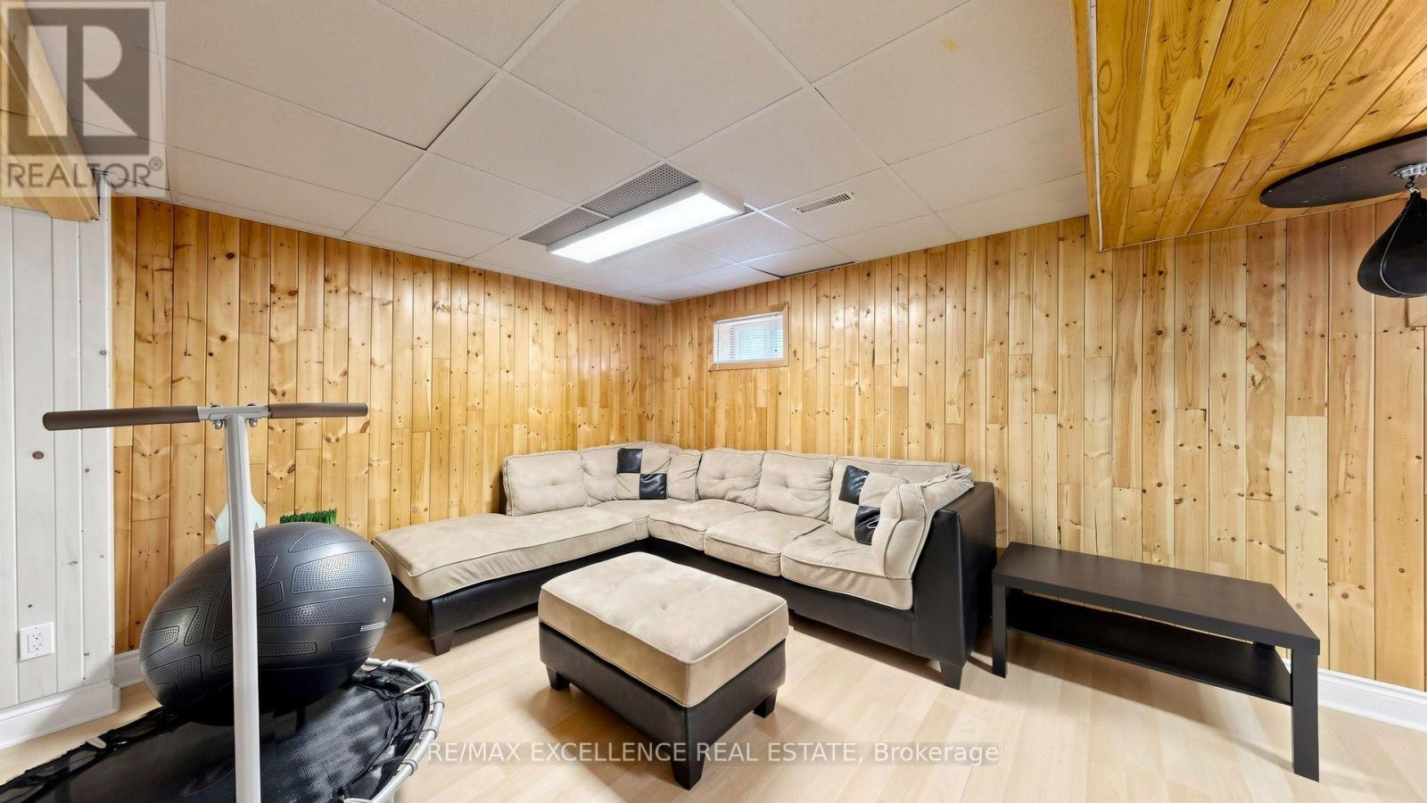 28 Glenvale Boulevard Property Photo 33