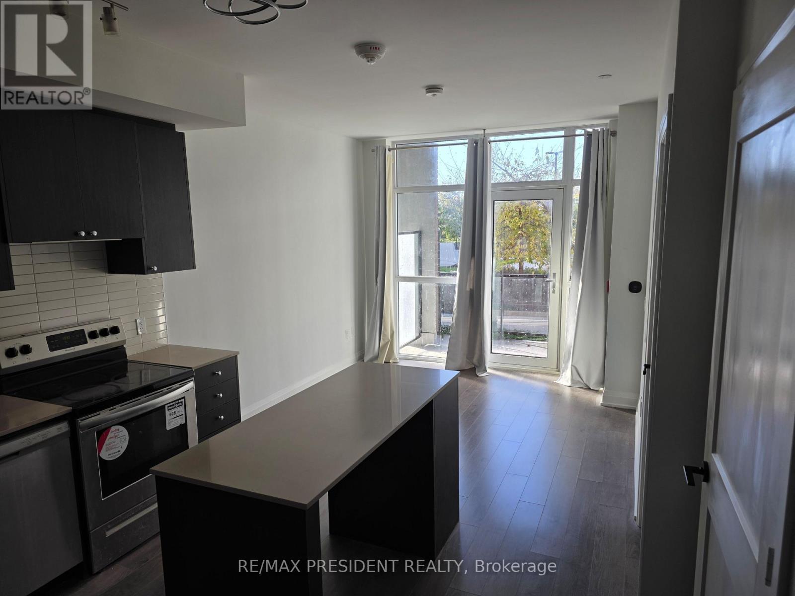 112 - 60 George Butchart Drive Property Photo 10