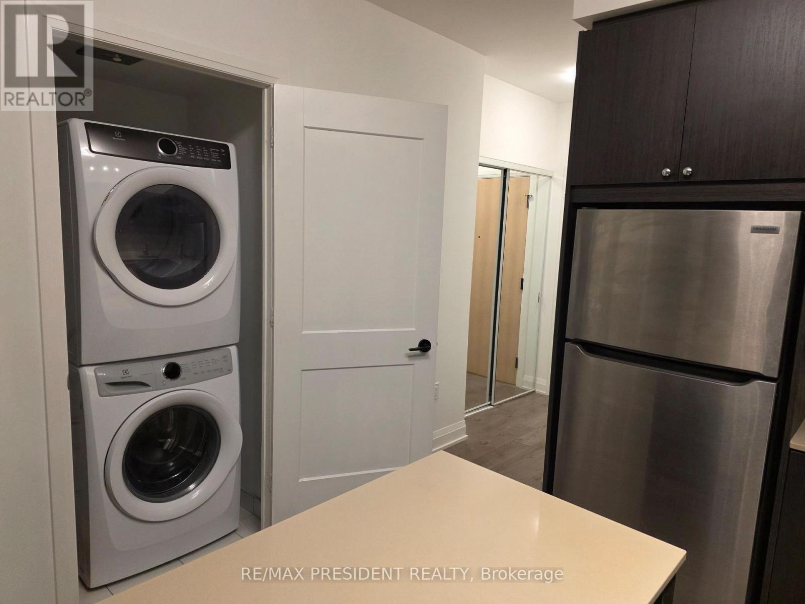 112 - 60 George Butchart Drive Property Photo 15