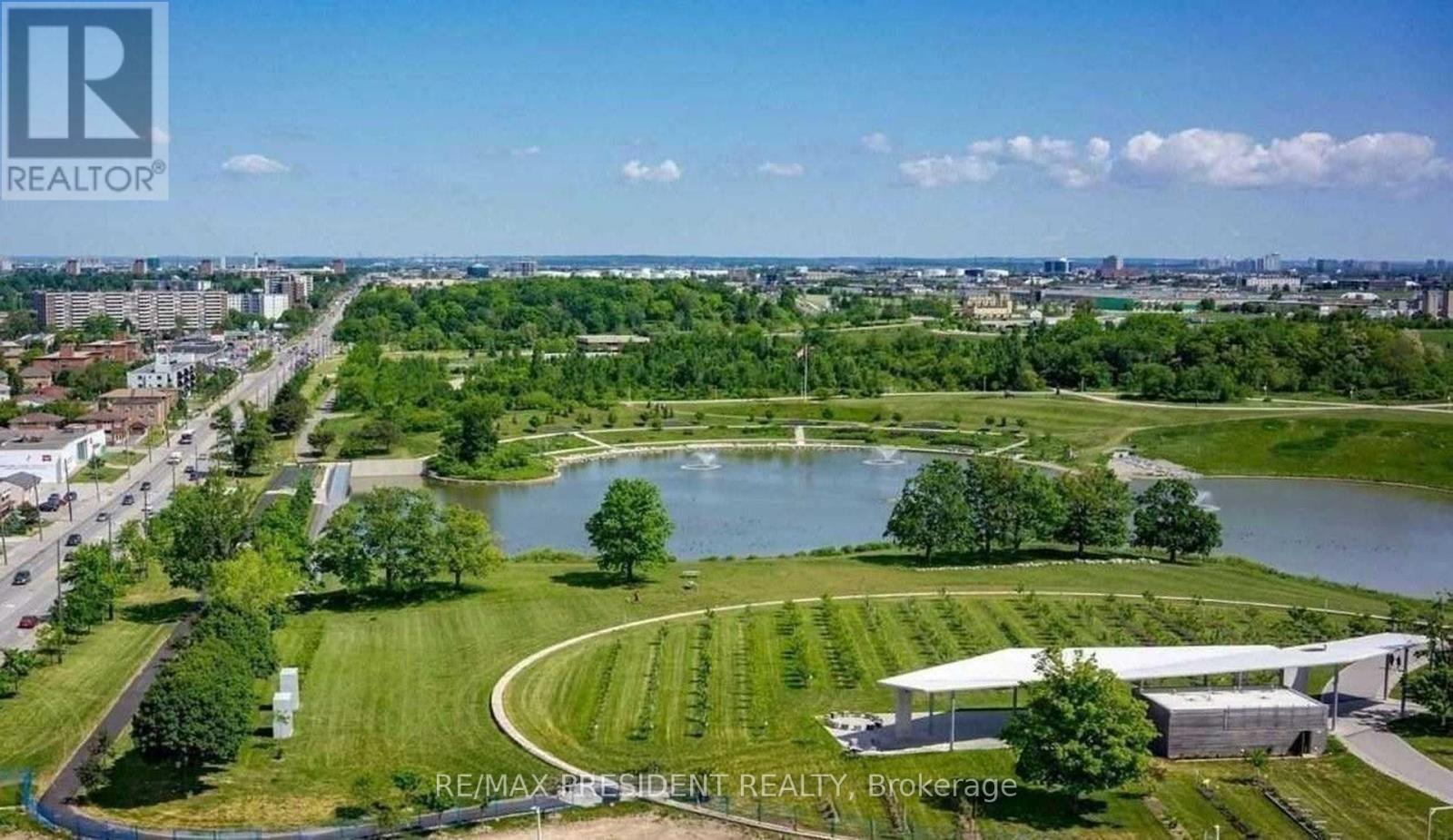 112 - 60 George Butchart Drive Property Photo 40