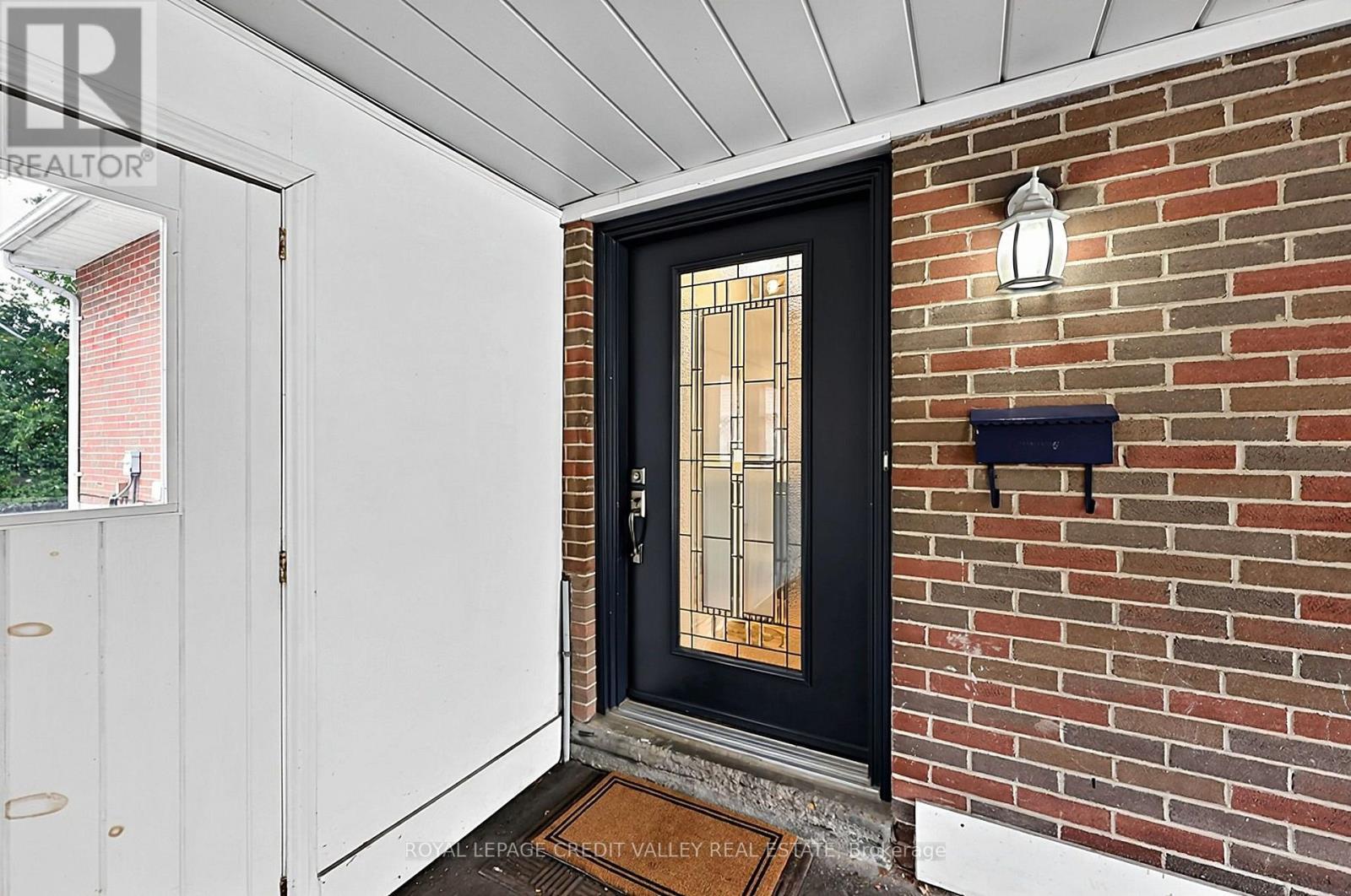 27 Castlemore Drive Property Photo 7