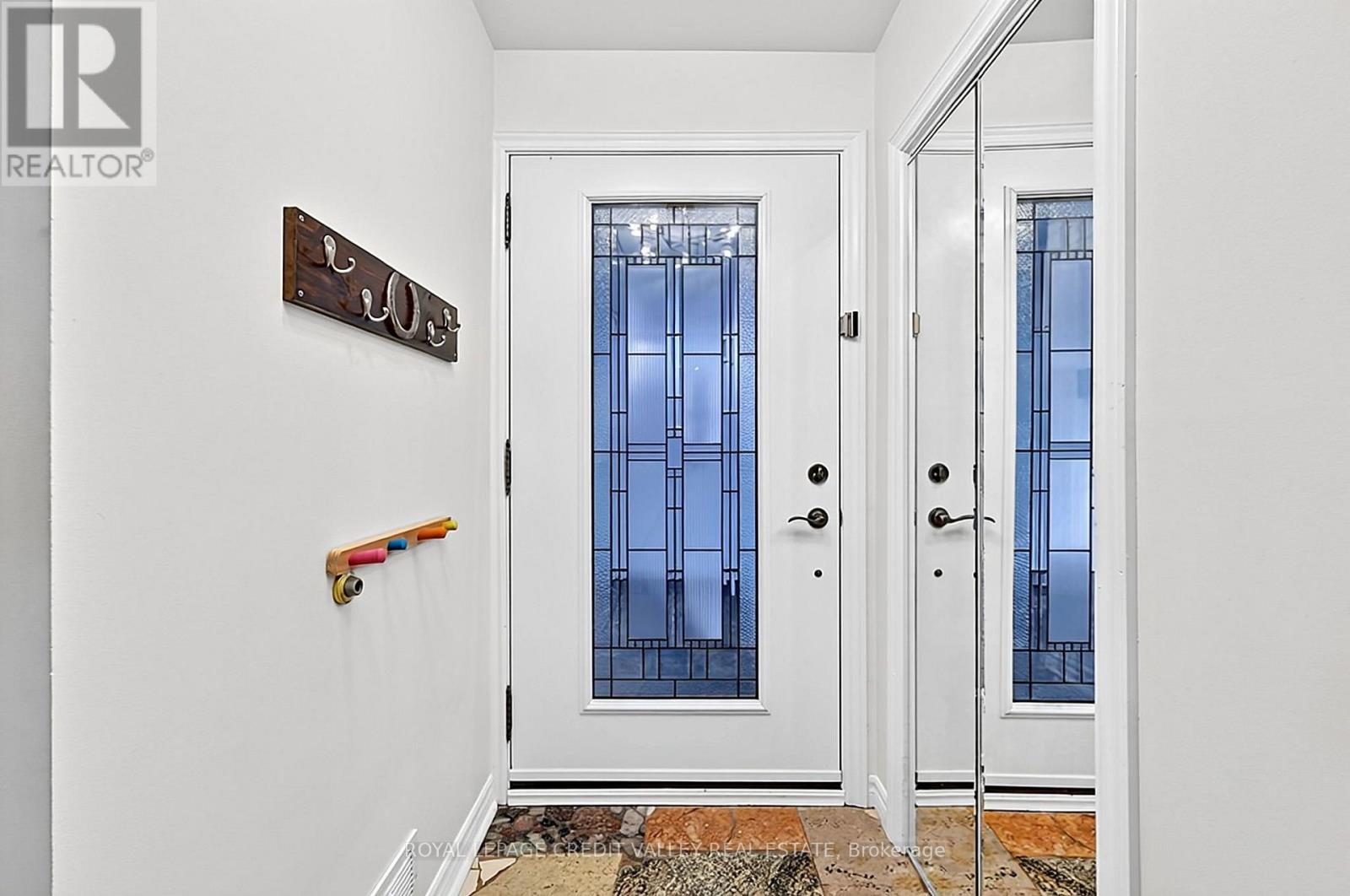 27 Castlemore Drive Property Photo 8