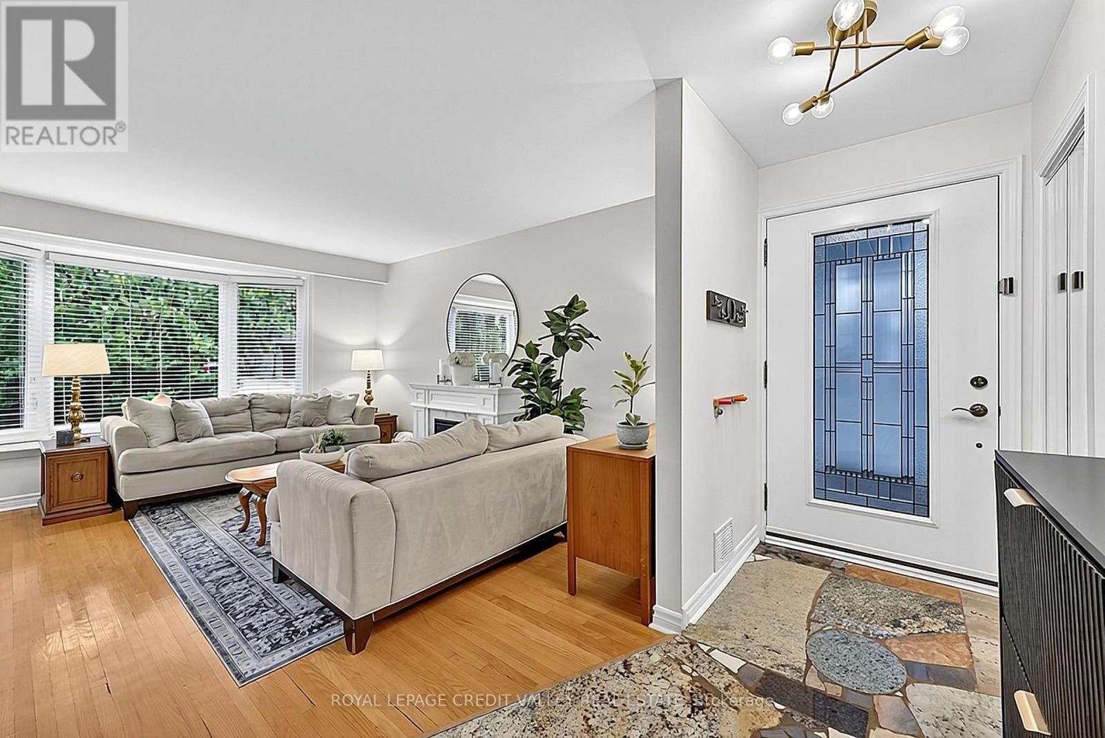 27 Castlemore Drive Property Photo 10