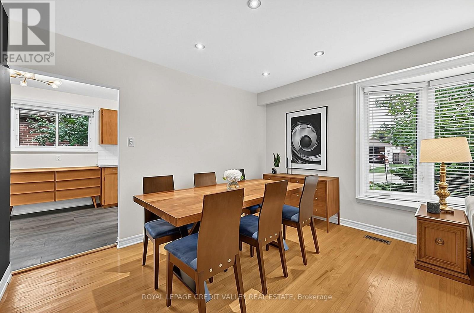 27 Castlemore Drive Property Photo 17