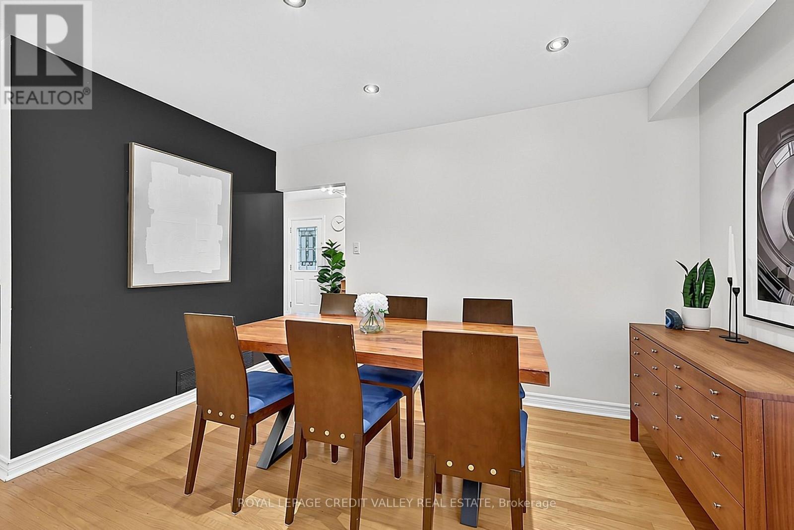 27 Castlemore Drive Property Photo 18