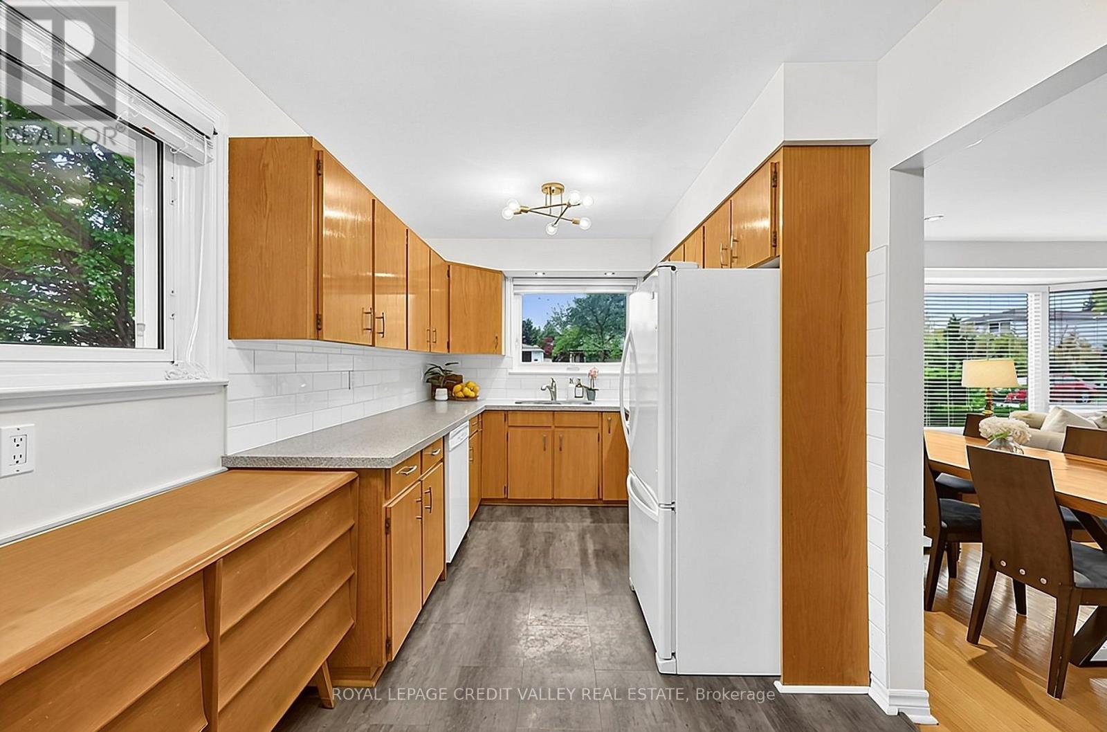 27 Castlemore Drive Property Photo 20