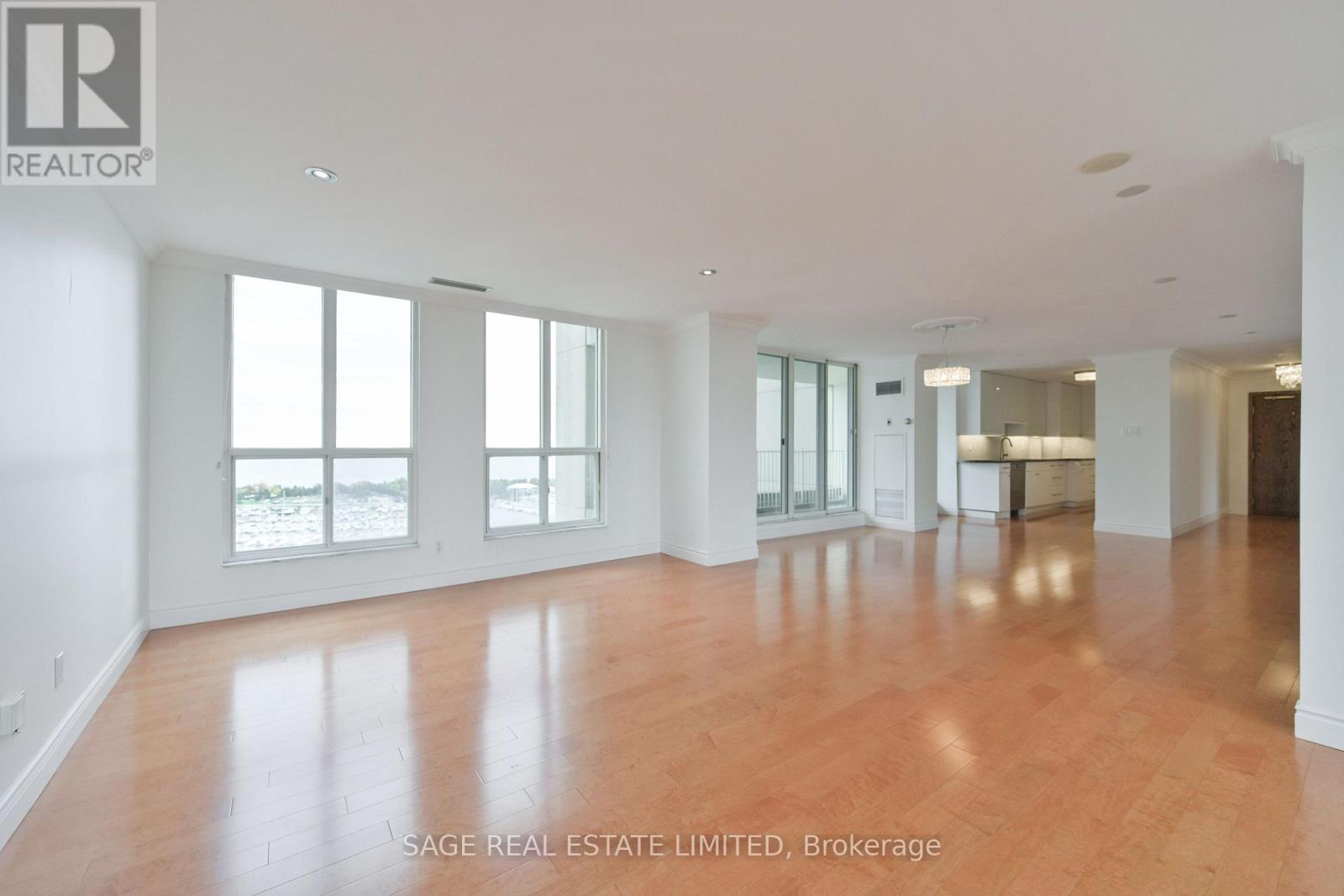 1806 - 2285 Lake Shore Boulevard W Property Photo 8