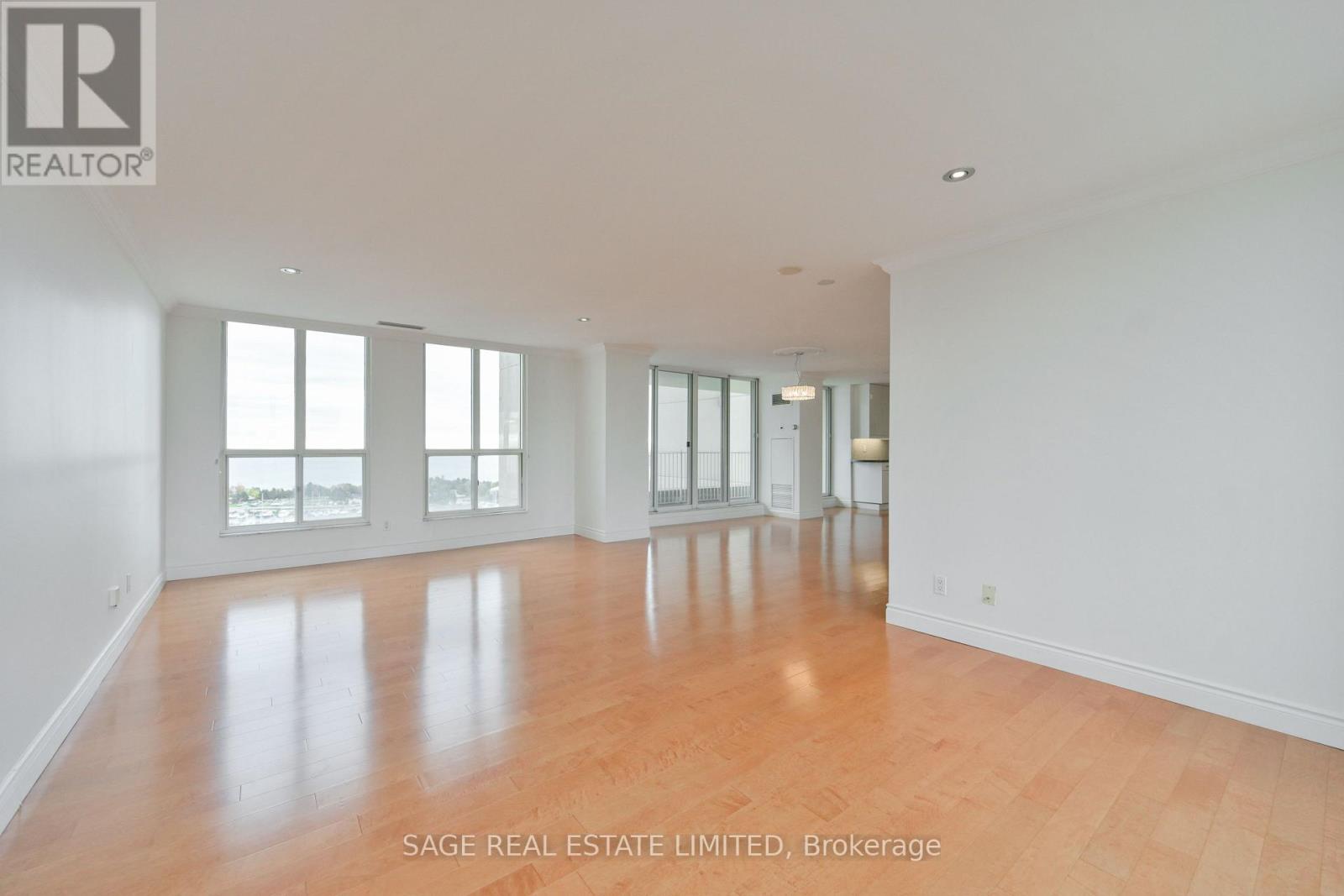 1806 - 2285 Lake Shore Boulevard W Property Photo 9