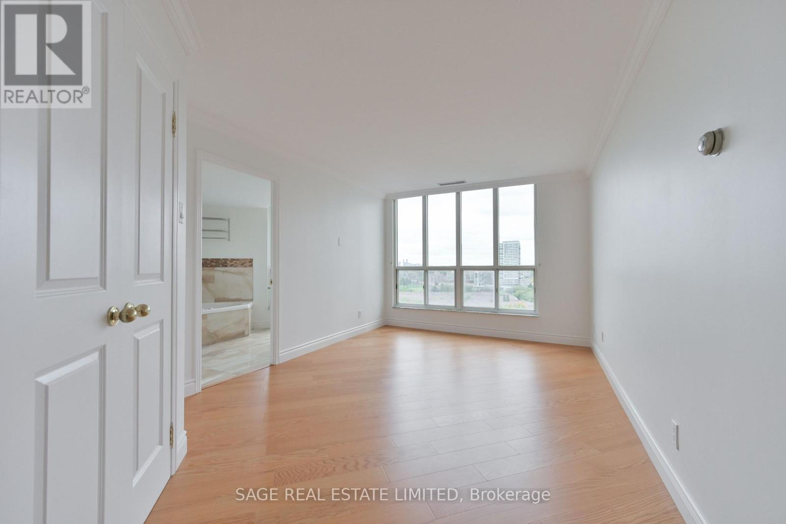 1806 - 2285 Lake Shore Boulevard W Property Photo 16