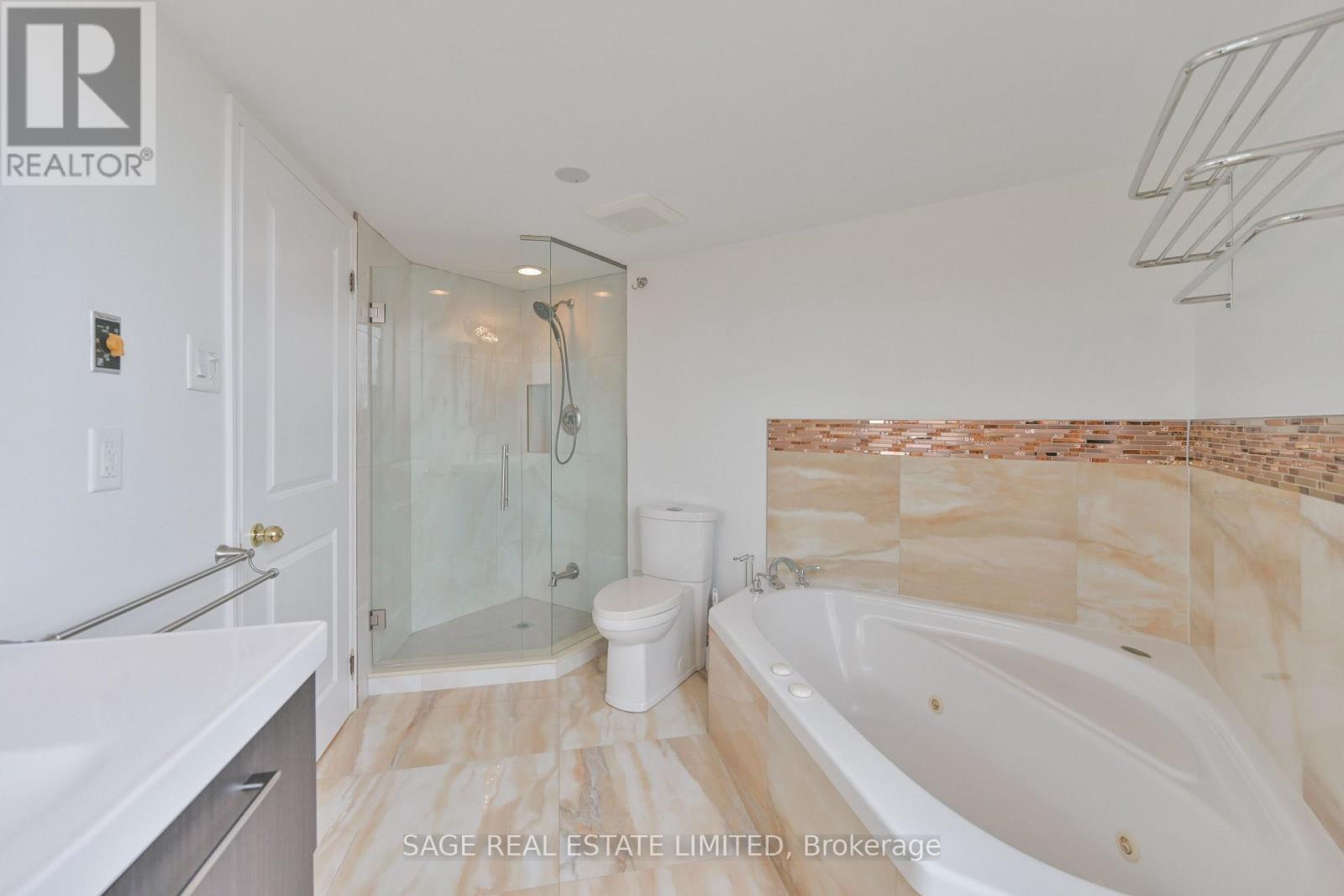 1806 - 2285 Lake Shore Boulevard W Property Photo 18