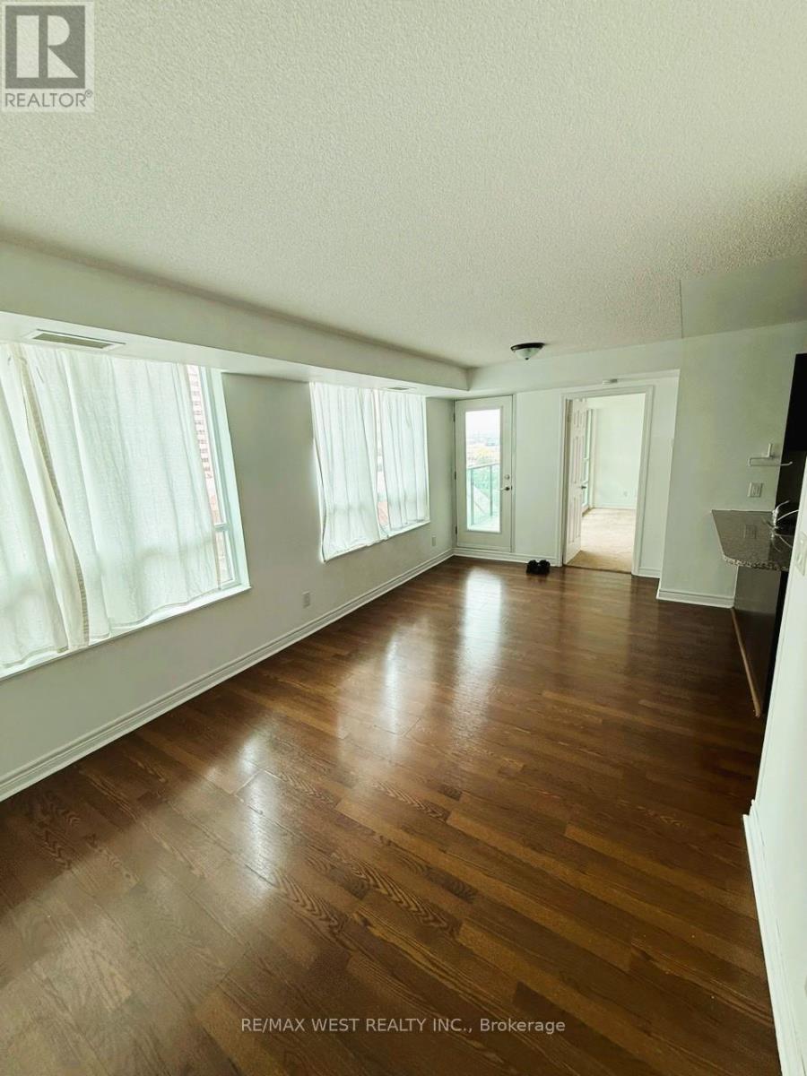 1501 - 208 Enfield Place Property Photo 6
