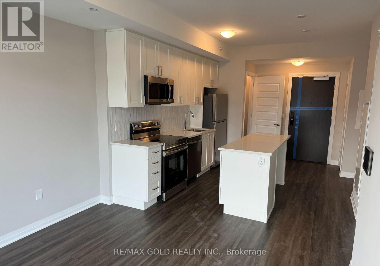 411 - 490 Gordon Krantz Avenue Property Photo 2