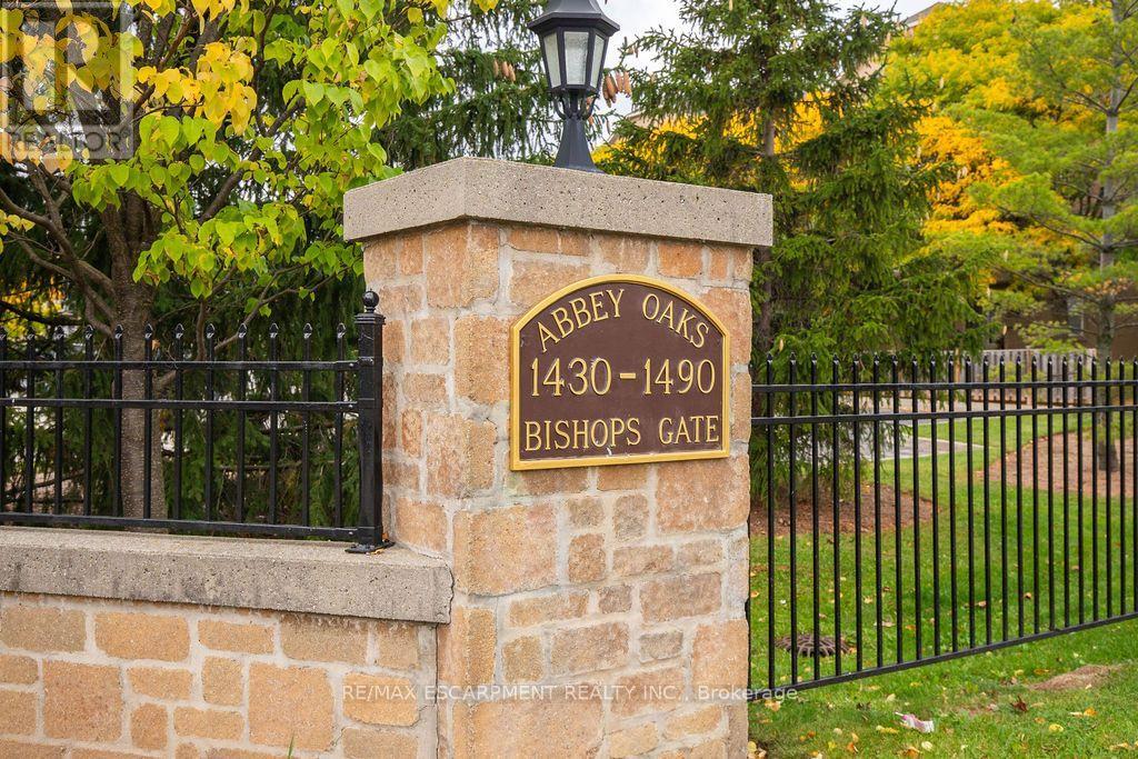 207 - 1480 BISHOPS GATE Property Photo 1