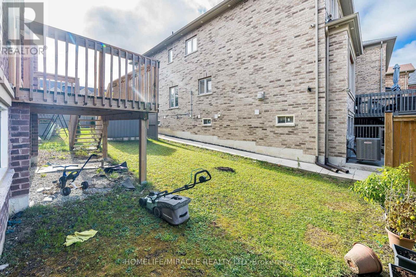 372 Remembrance Road Property Photo 46