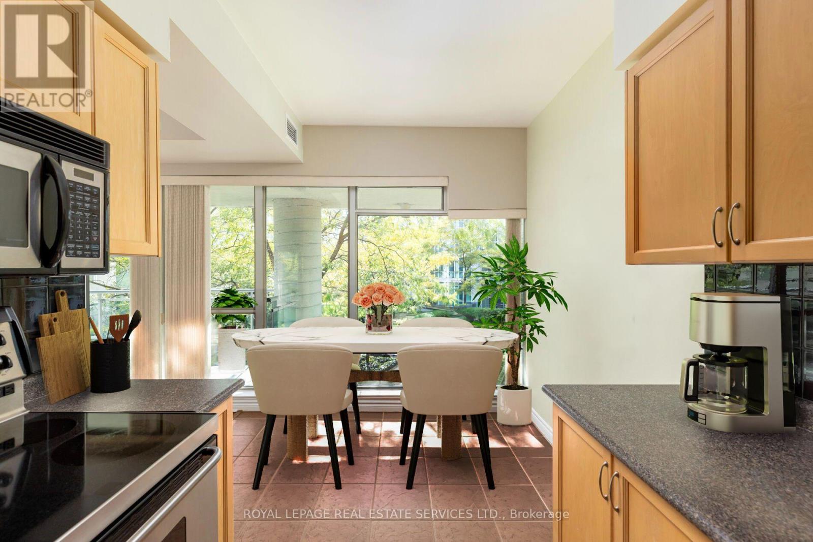 221 - 5 Marine Parade Drive Property Photo 9