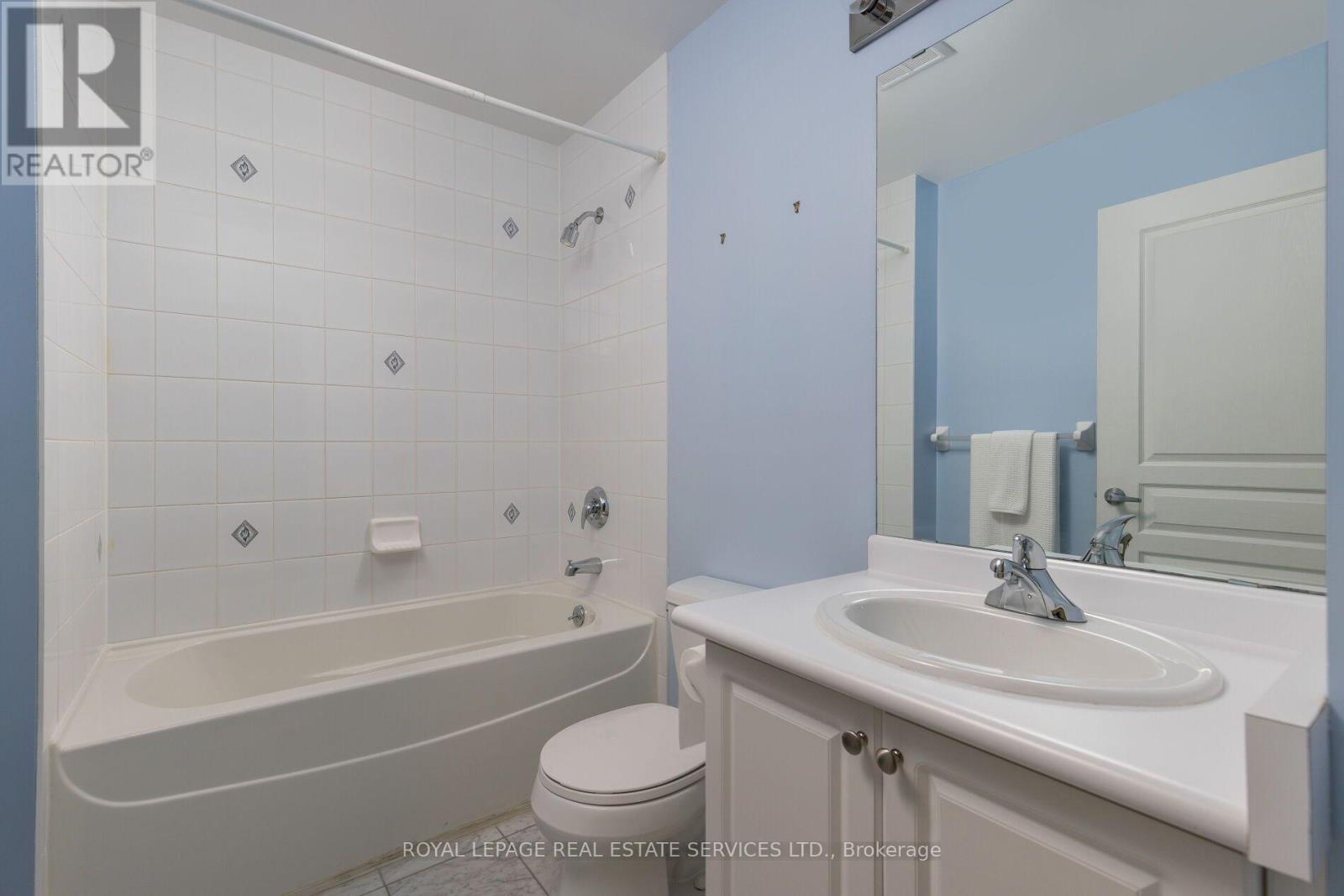 221 - 5 Marine Parade Drive Property Photo 13