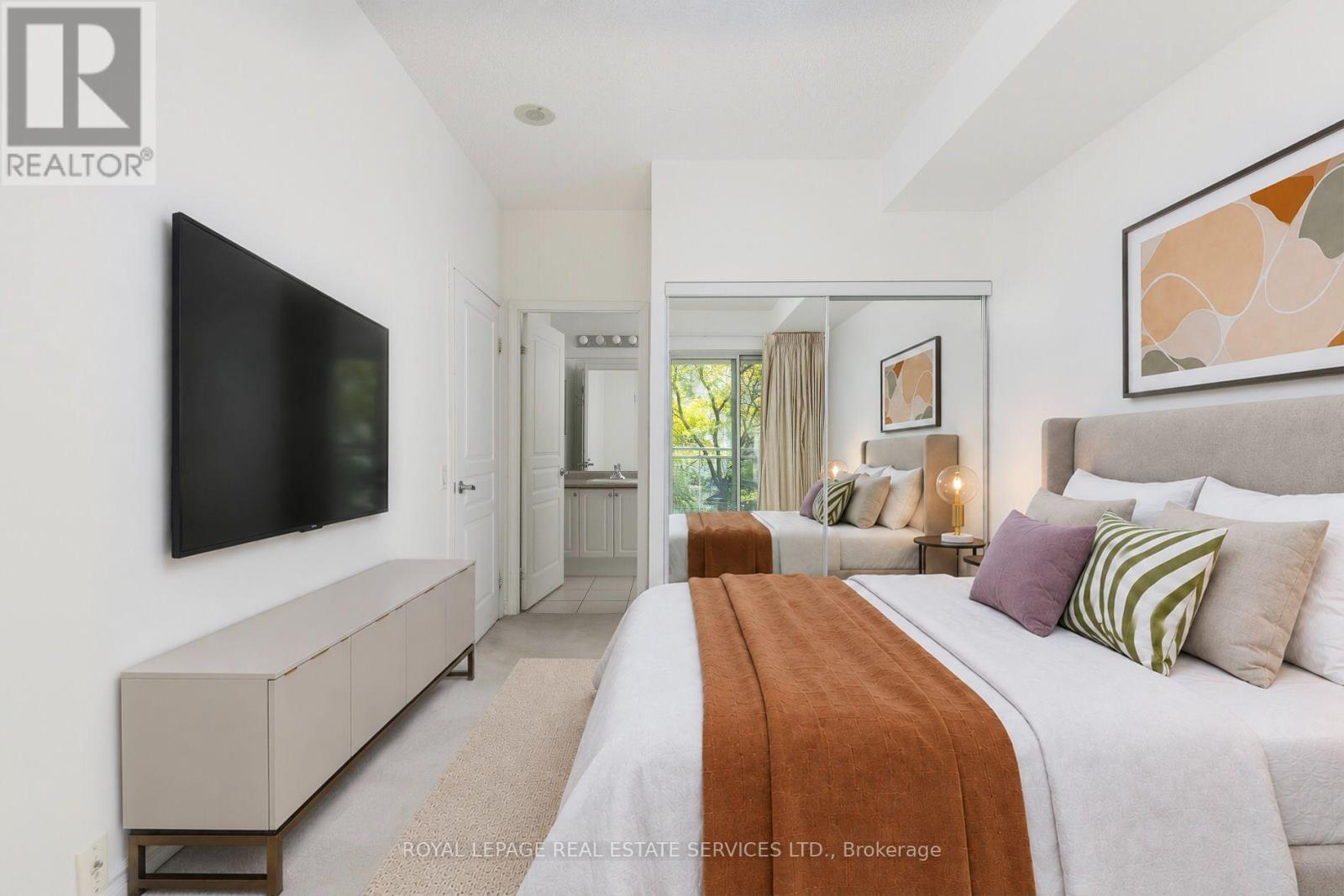221 - 5 Marine Parade Drive Property Photo 17