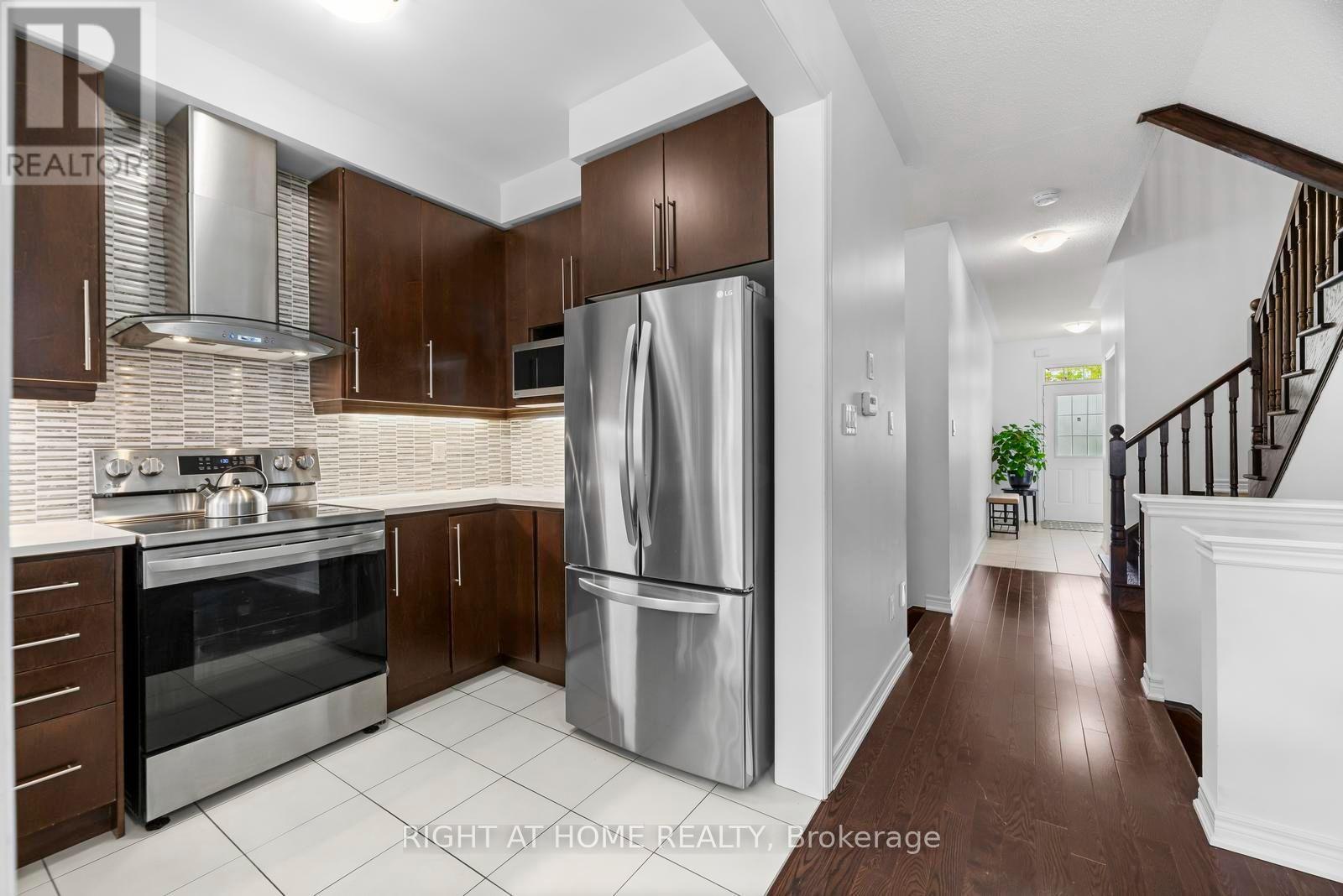 41 Coastline Drive Property Photo 10