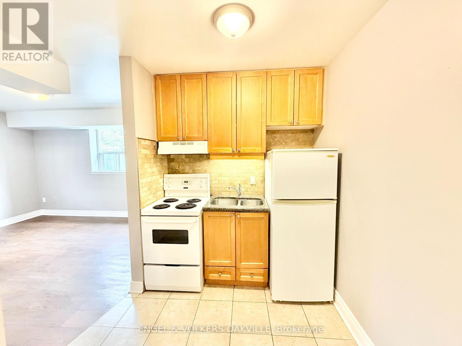 18 - 100 TWENTY FIFTH STREET Property Photo 1