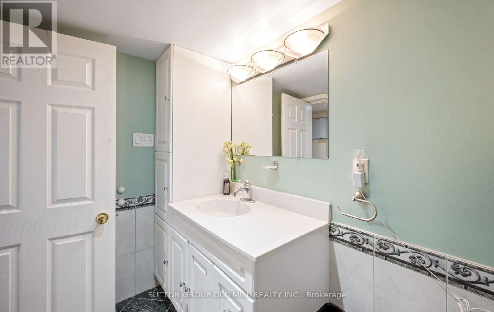 63 Westhead Road Property Photo 32