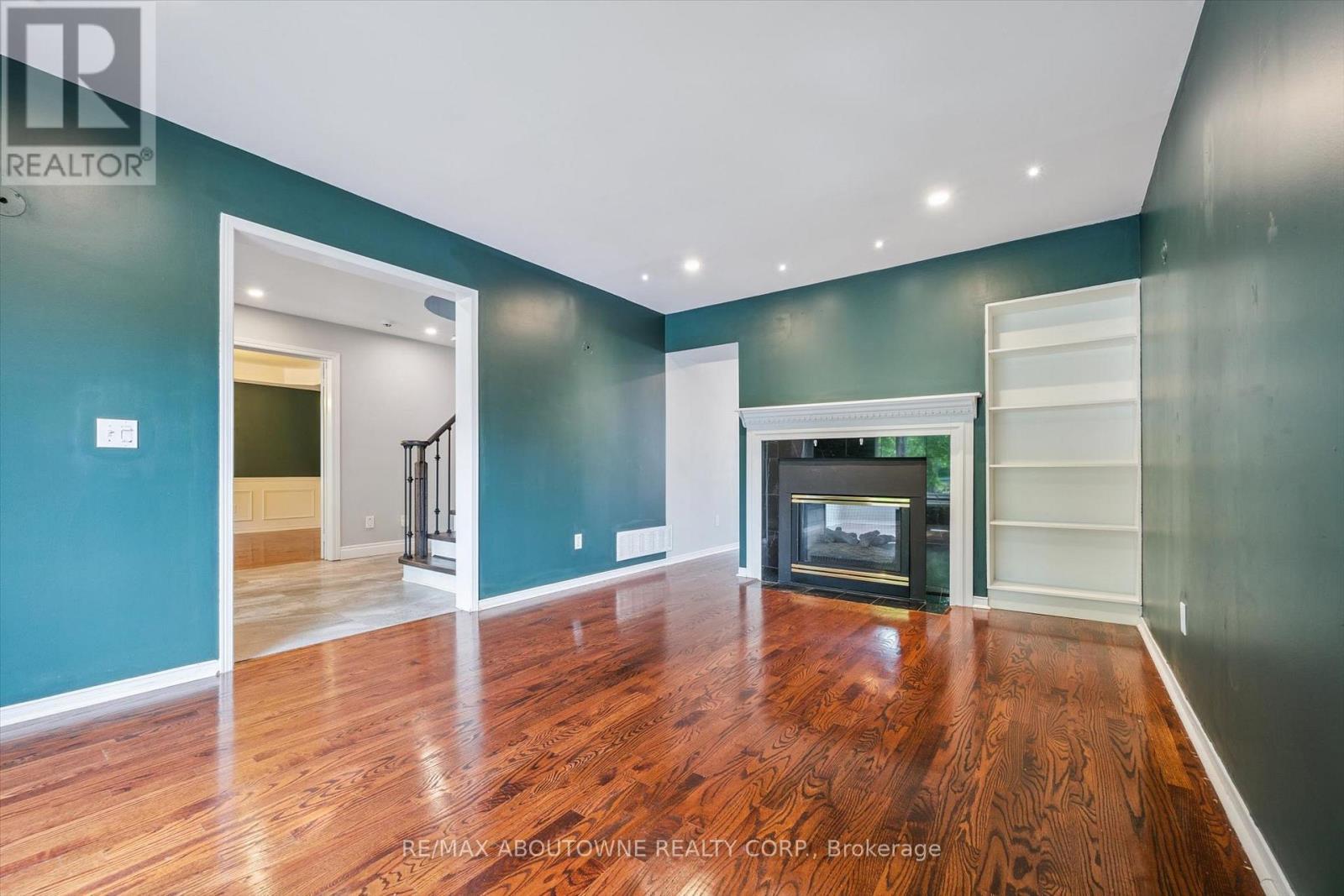 2456 Sixth Line Property Photo 7
