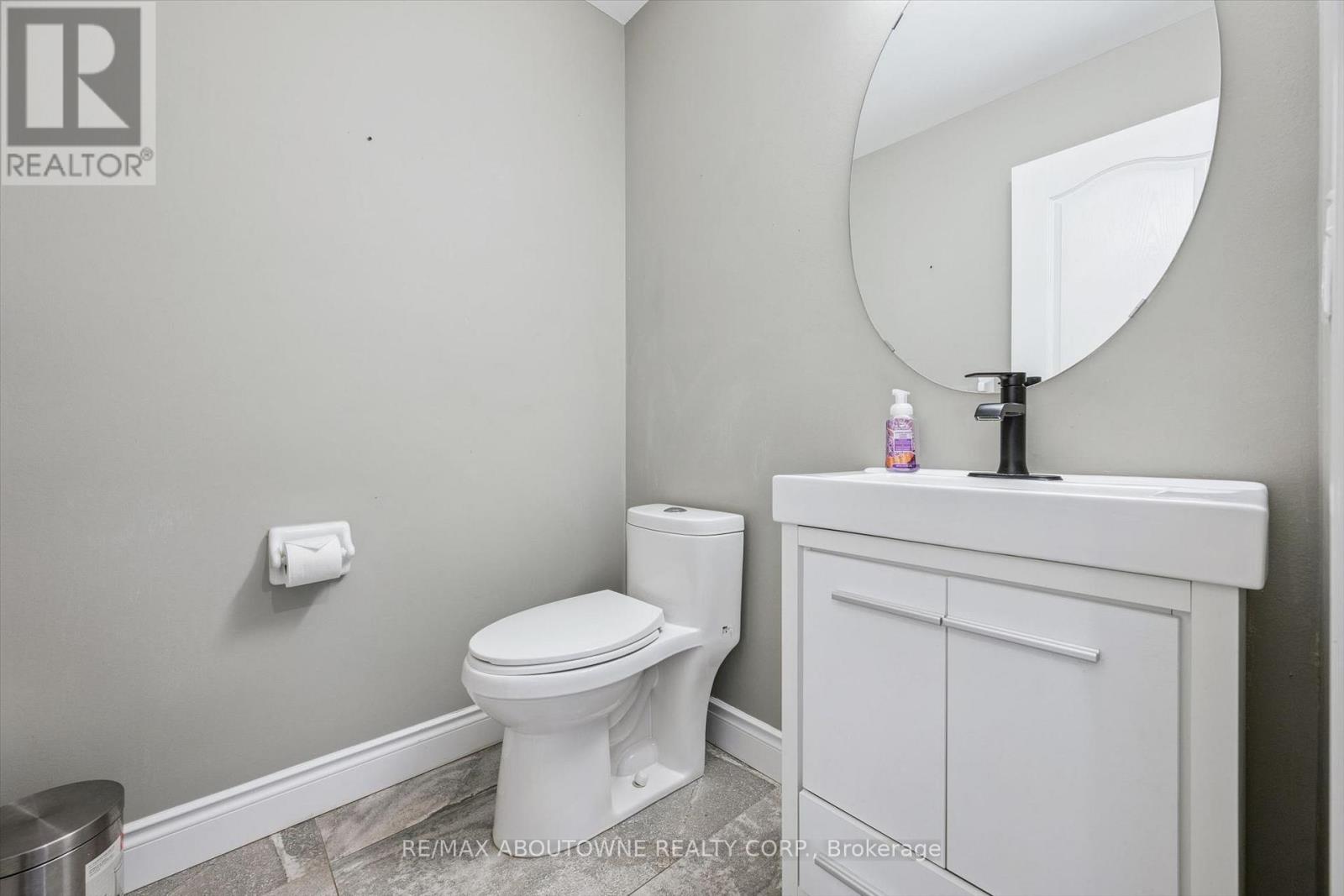 2456 Sixth Line Property Photo 19