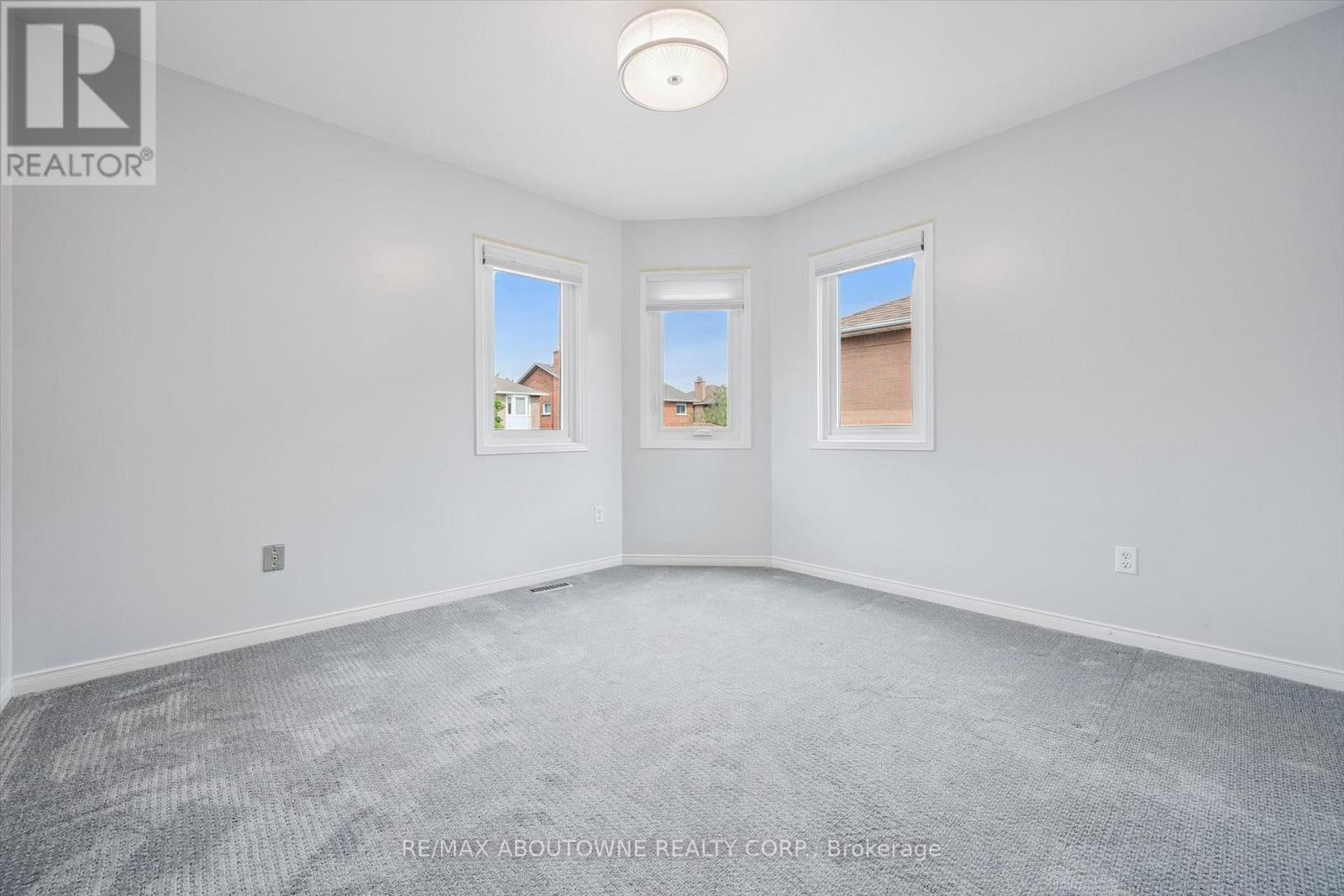 2456 Sixth Line Property Photo 25