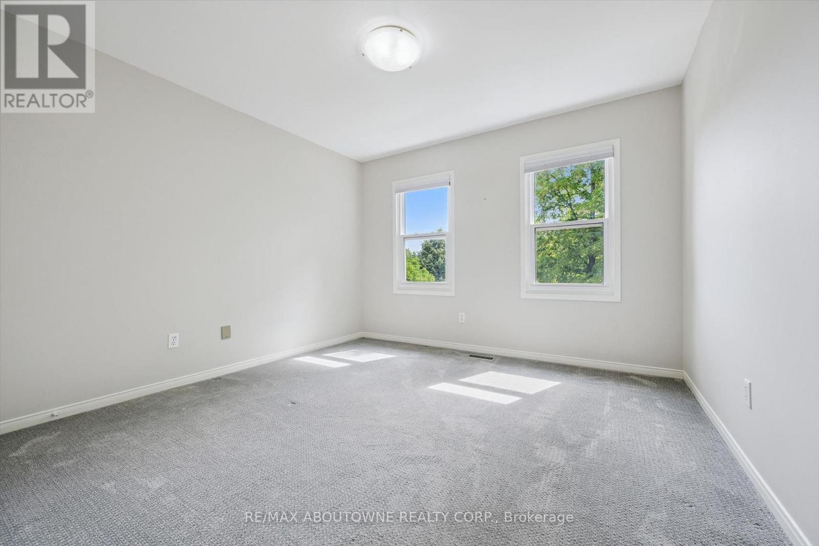 2456 Sixth Line Property Photo 27
