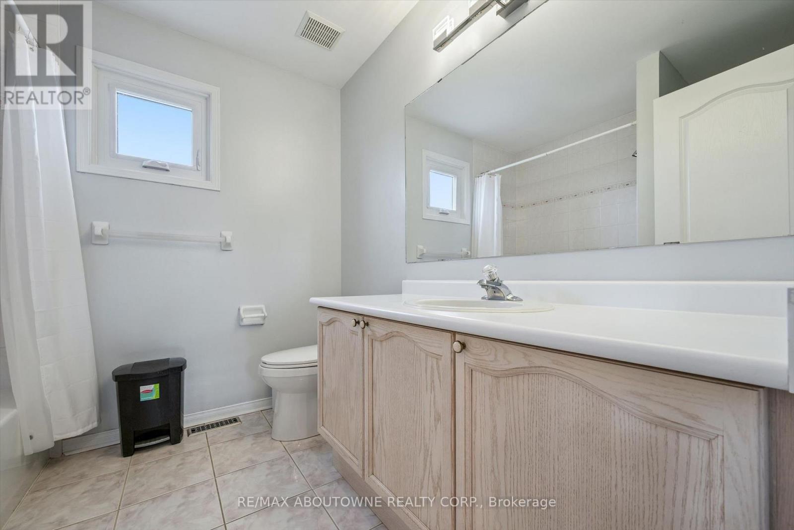 2456 Sixth Line Property Photo 38