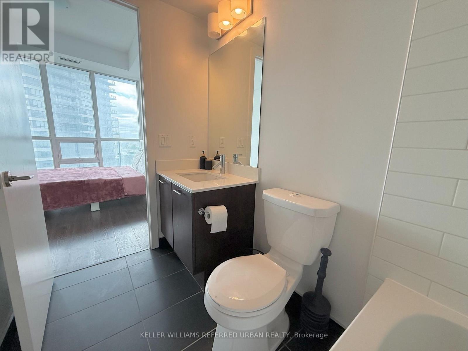 1903 - 2212 Lakeshore Boulevard W Property Photo 21