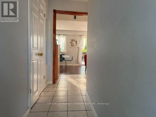 10 Juliana Square Property Photo 2