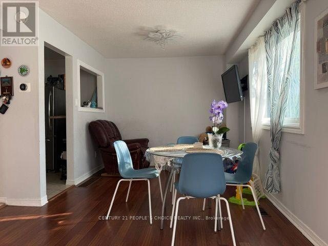 10 Juliana Square Property Photo 8