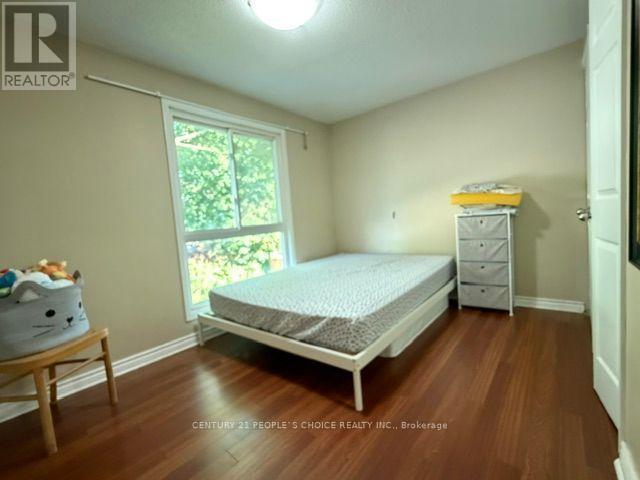 10 Juliana Square Property Photo 11