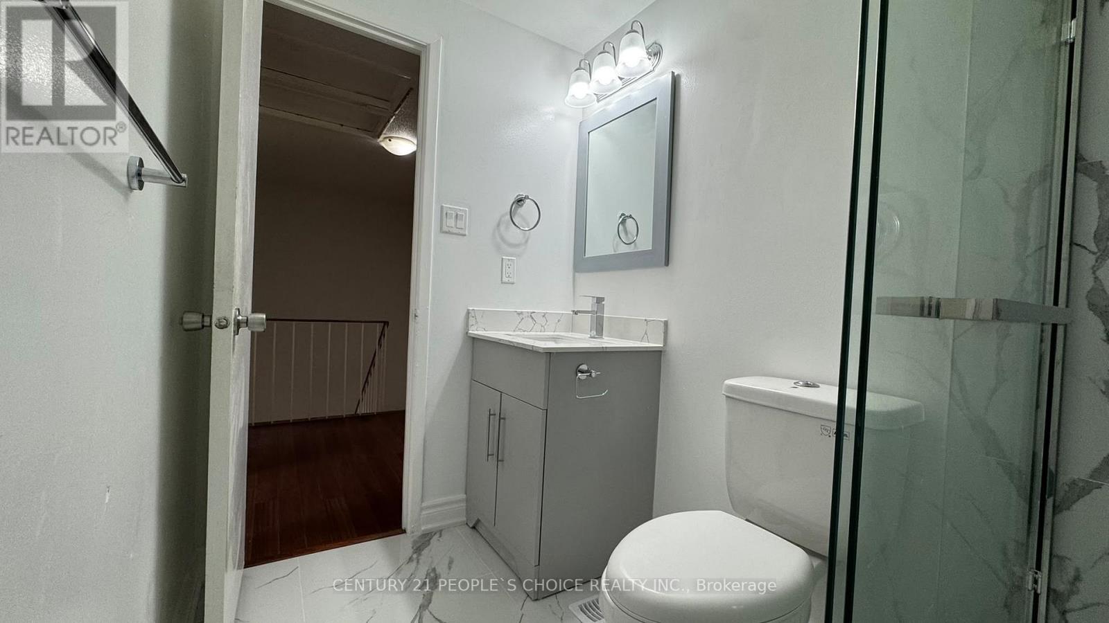 10 Juliana Square Property Photo 13