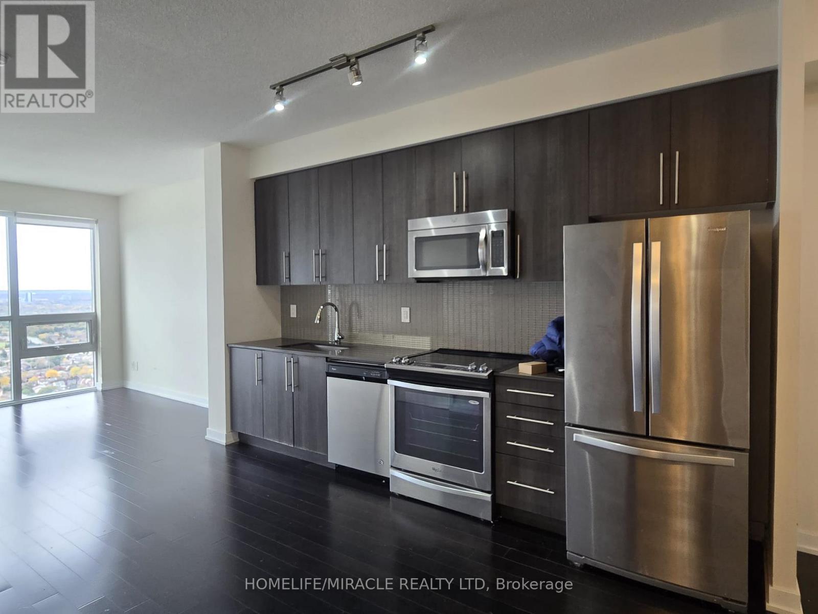 3811 - 4011 Brickstone Mews Property Photo 5