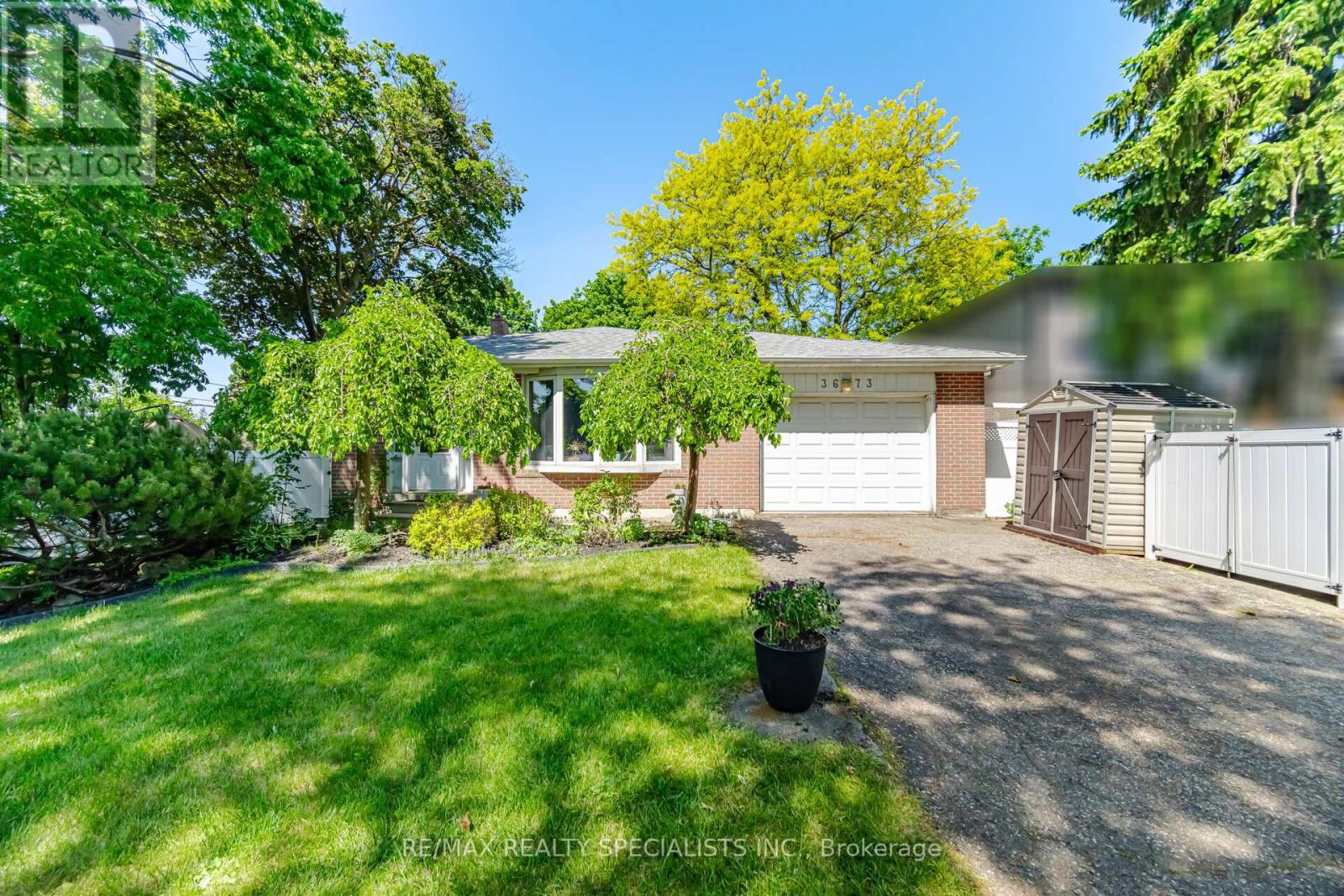 3673 Fieldgate Drive Property Photo 2