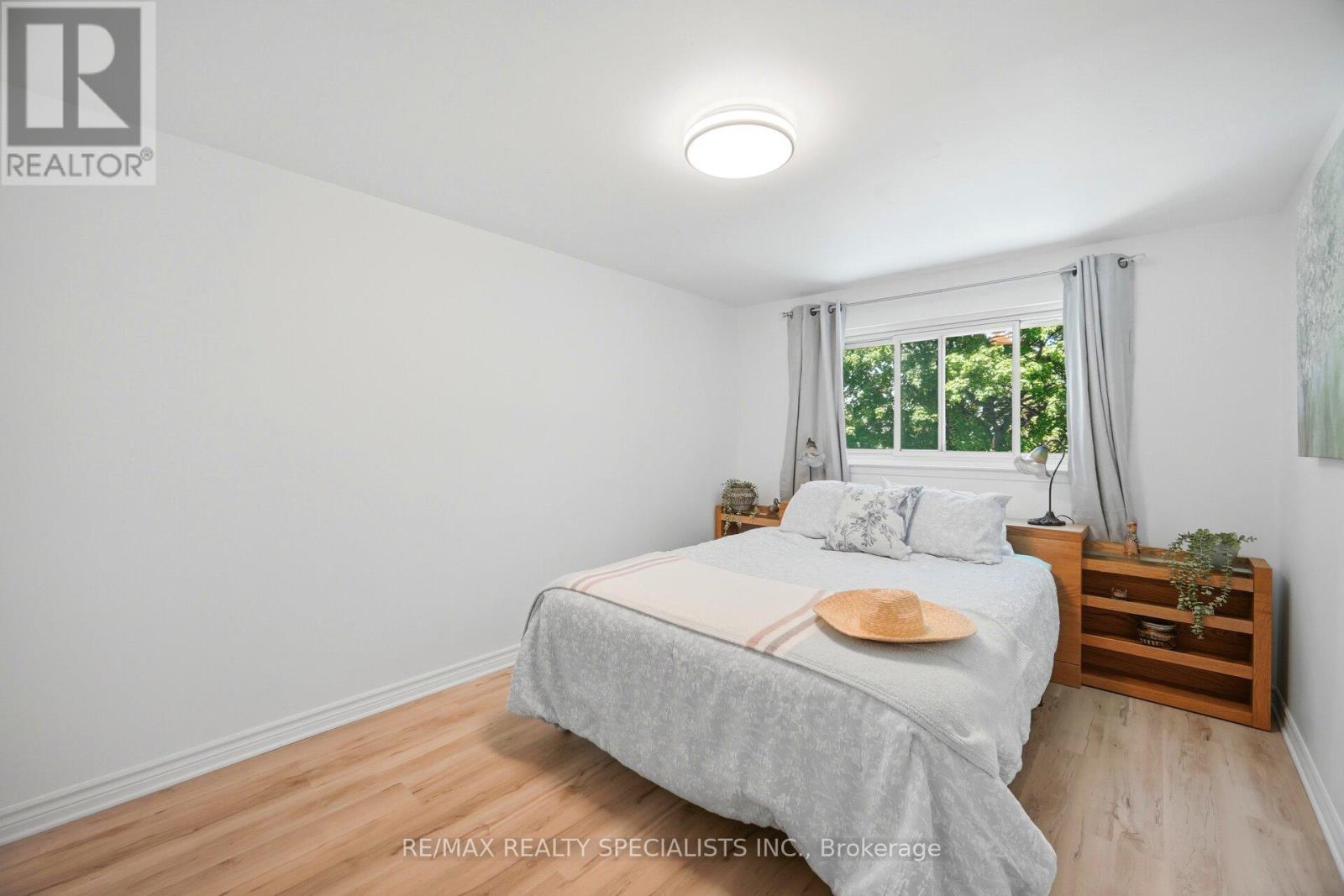 3673 Fieldgate Drive Property Photo 26