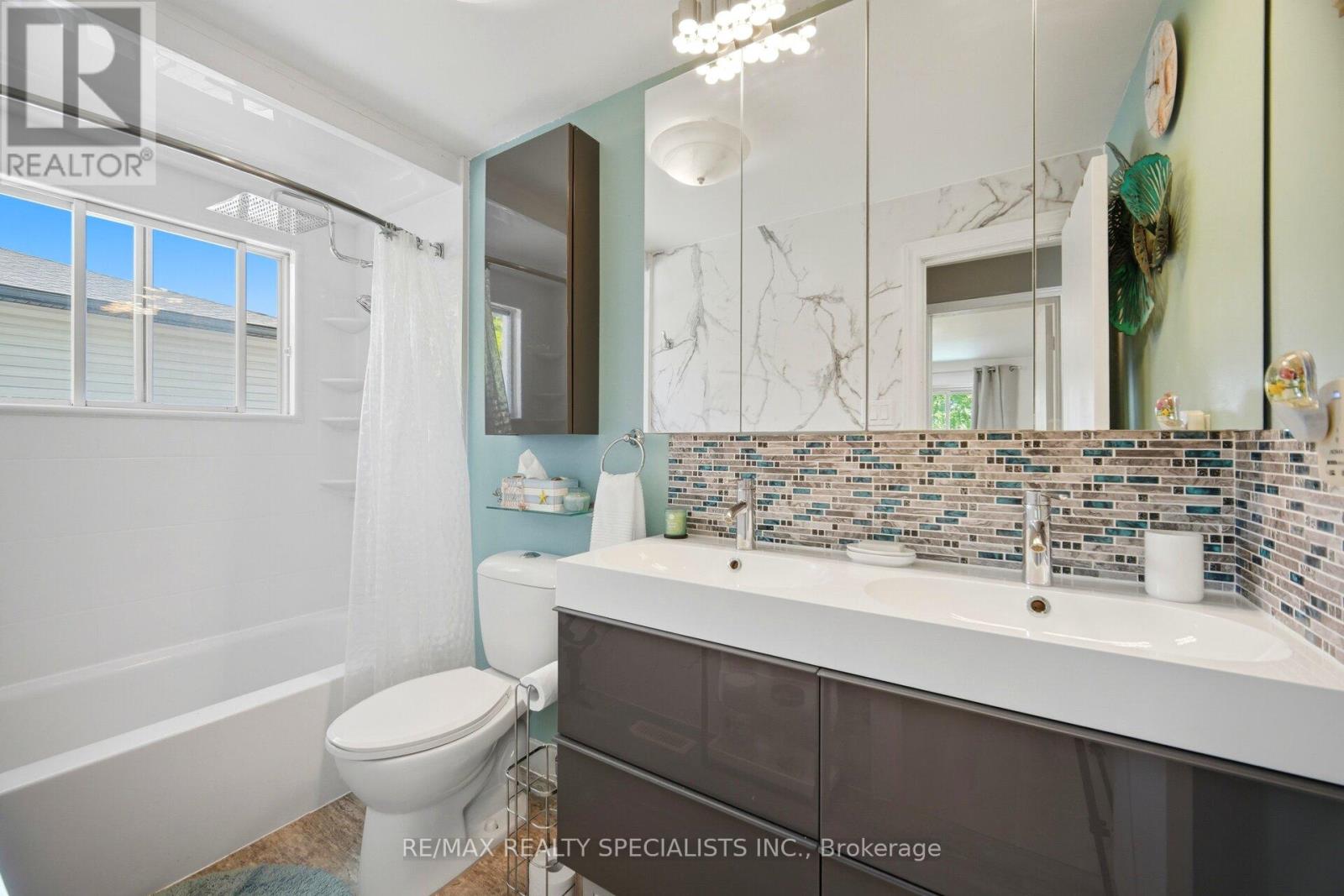 3673 Fieldgate Drive Property Photo 32
