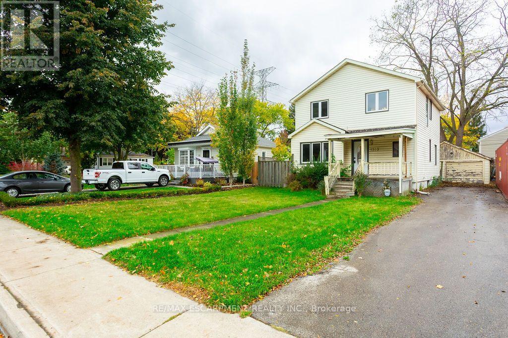 1353 Birch Avenue Property Photo 3