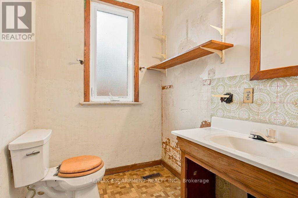 1353 Birch Avenue Property Photo 10