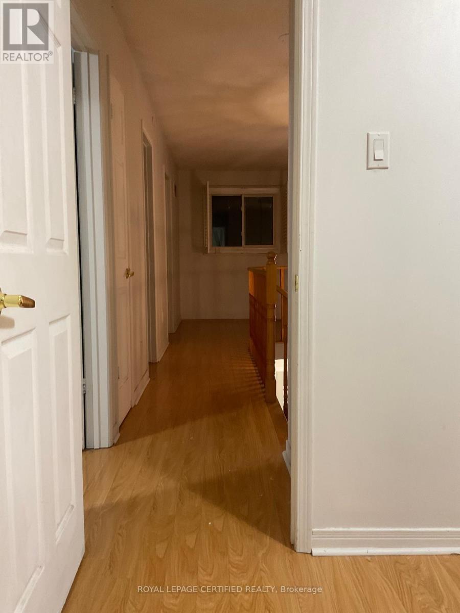 Upper - 211 Macedonia Crescent Property Photo 13