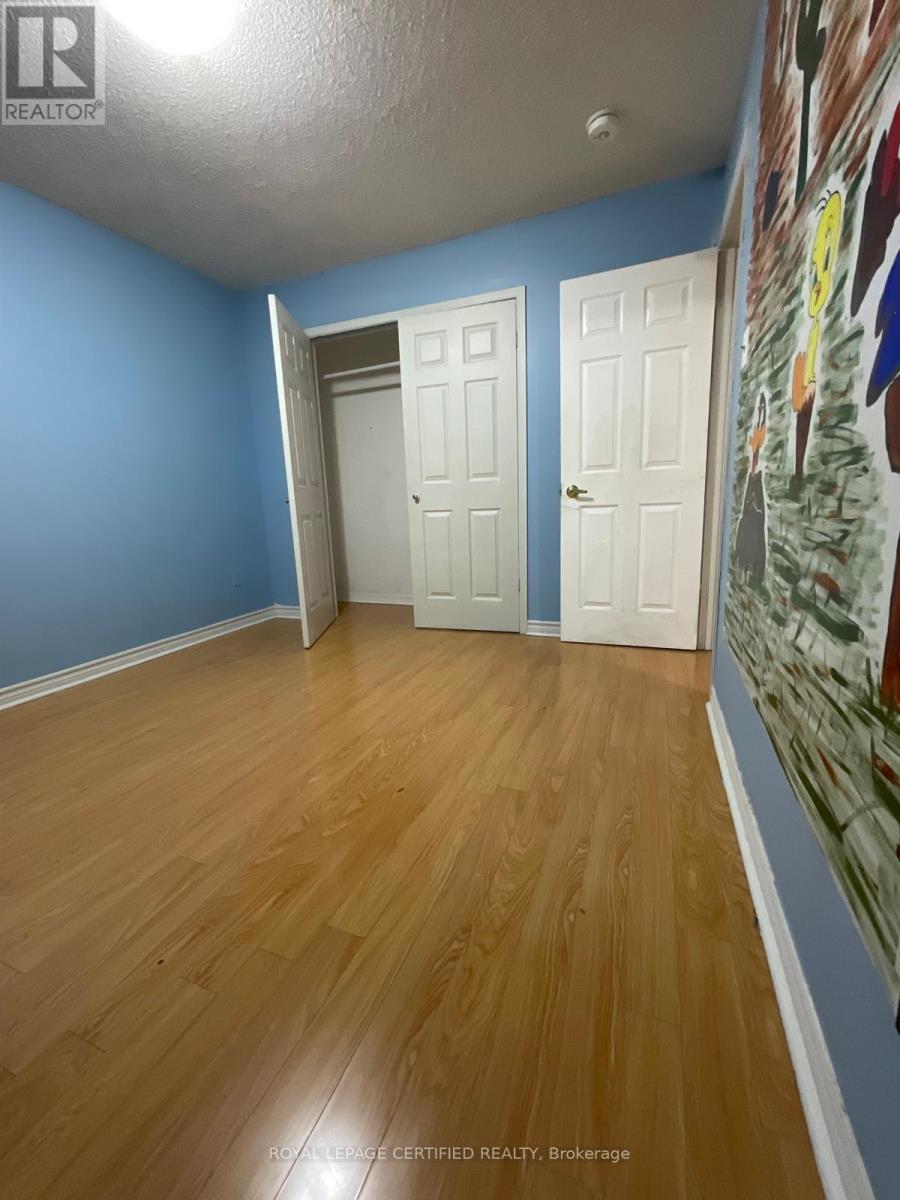 Upper - 211 Macedonia Crescent Property Photo 31