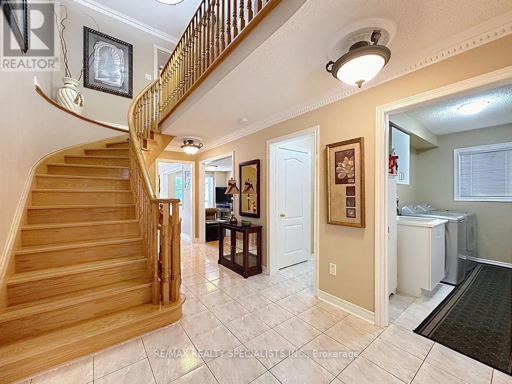 9 Siesta Court Property Photo 5