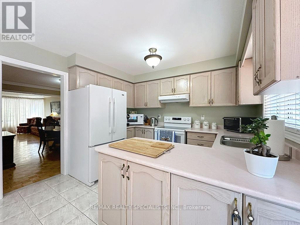 9 Siesta Court Property Photo 11