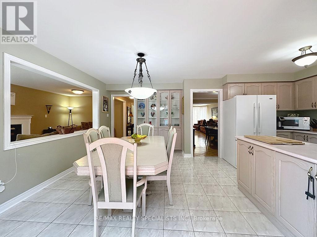 9 Siesta Court Property Photo 12