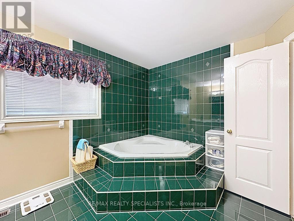 9 Siesta Court Property Photo 25