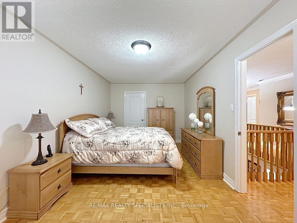 9 Siesta Court Property Photo 27
