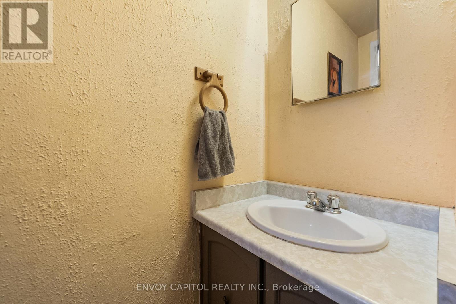 160 Fanshawe Drive Property Photo 15