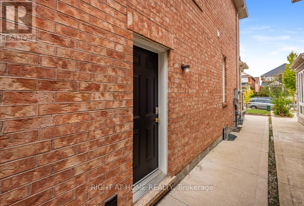7276 Golden Meadow Court Property Photo 3