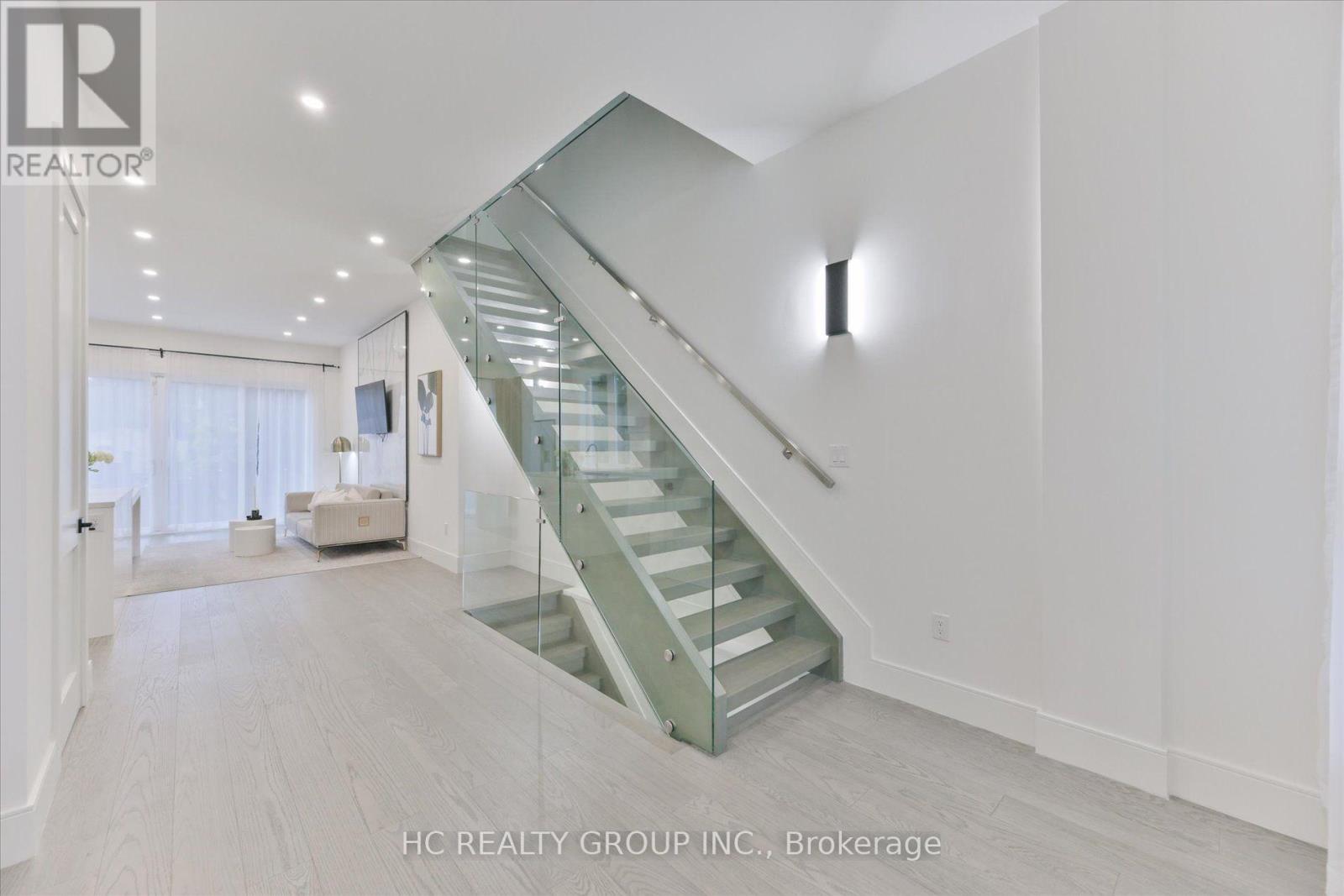 78 Greendale Avenue Property Photo 8